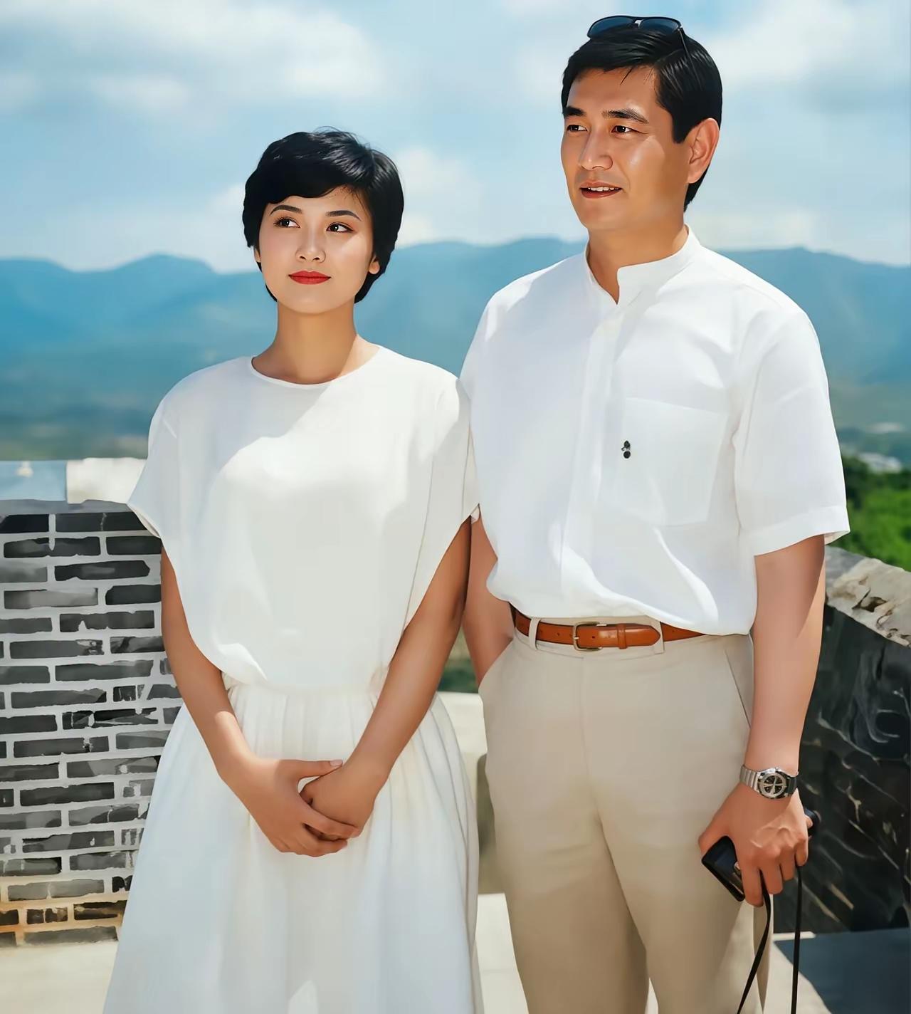 朱琳身边的男人是谁？
他的身高很高呀，有没有1米9左右
他和女儿国国王站在一起就