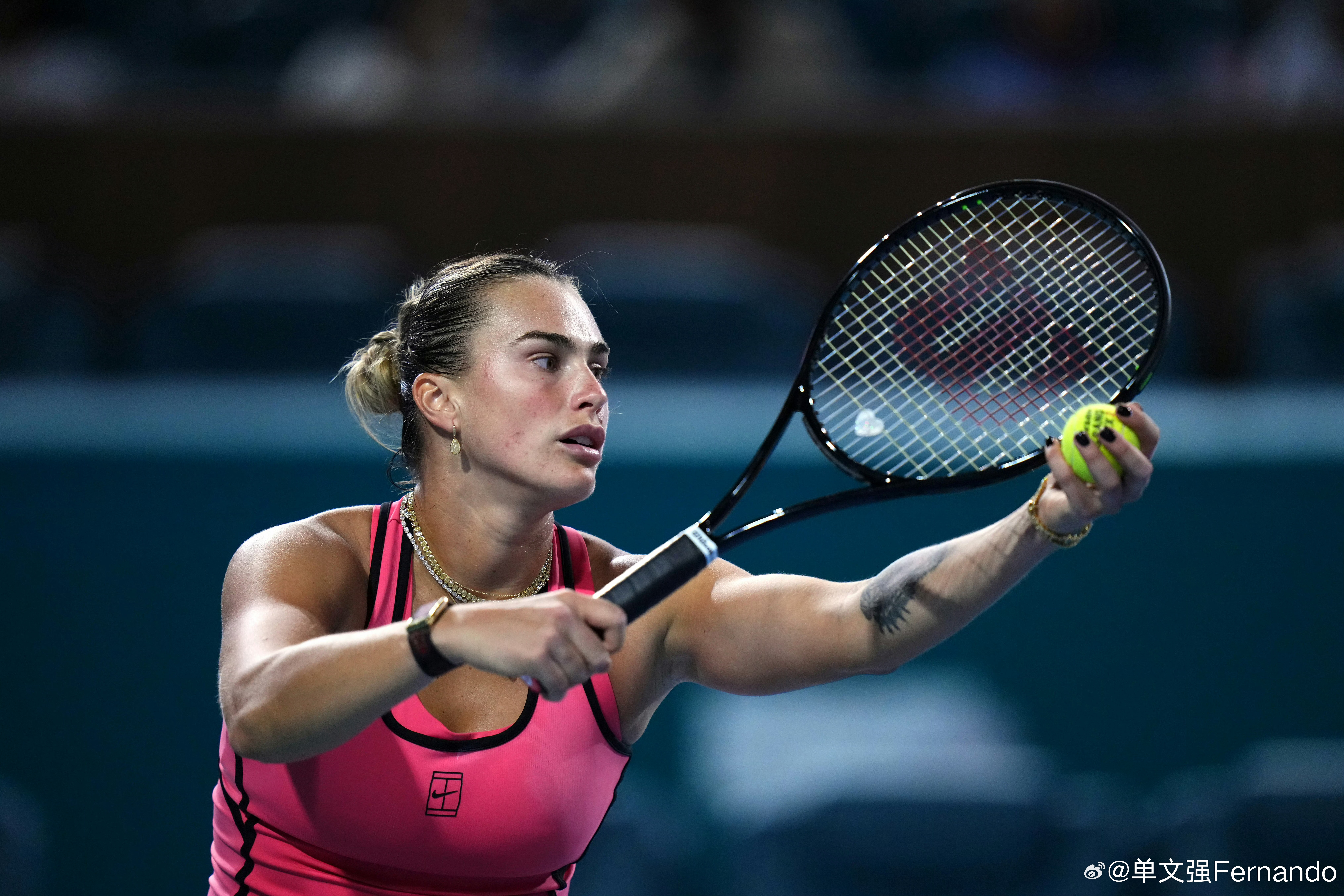 萨巴伦卡，太厉害了👍迈阿密1000赛半决赛直落两盘6-4/6-3击败莱巴金娜，