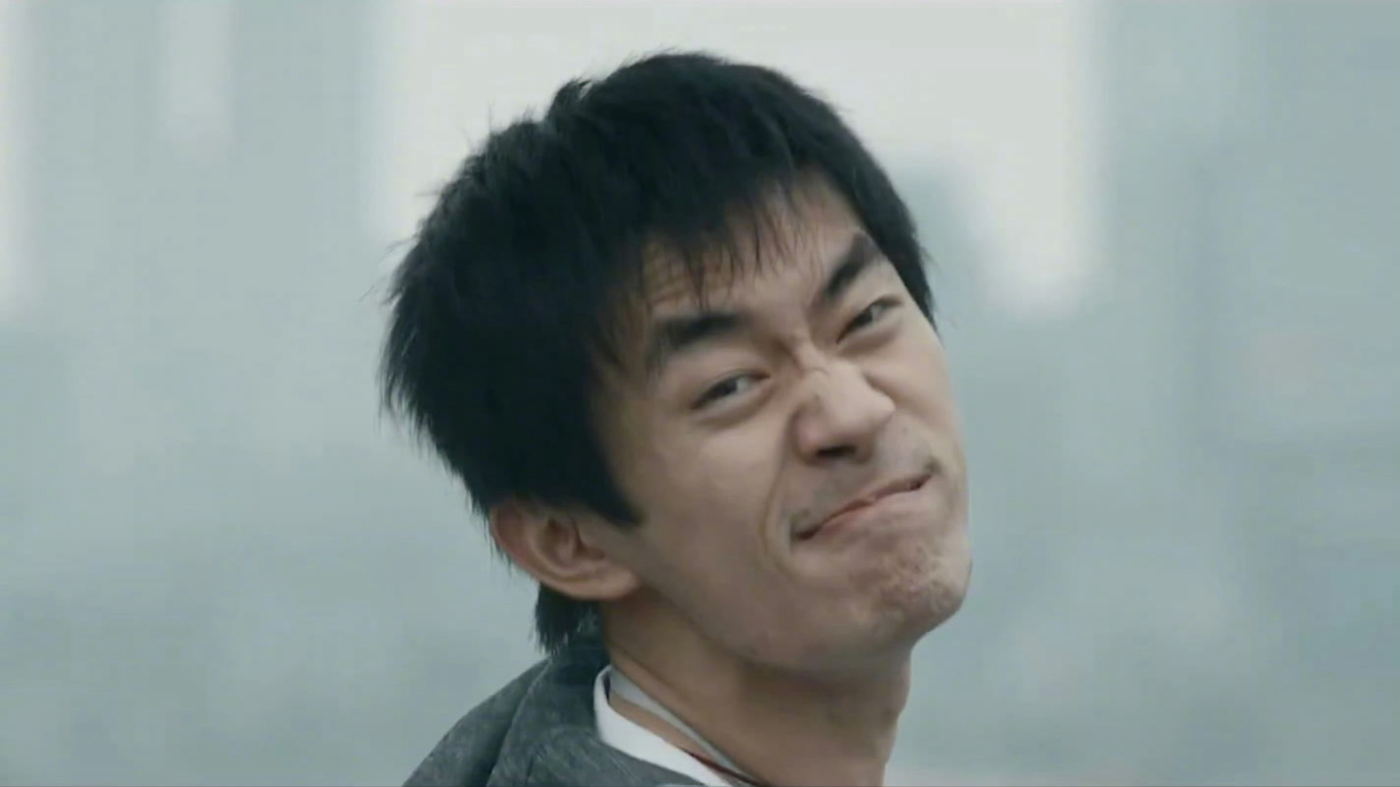 千玺回头这一幕真的看哭了[苦涩] 