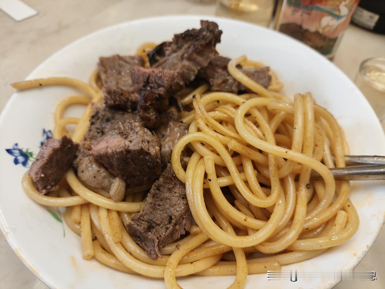 牛肉
意大利面条
太赞了
美味无比
太赞了美食打卡照 餐厅美食照 对美食的记录 