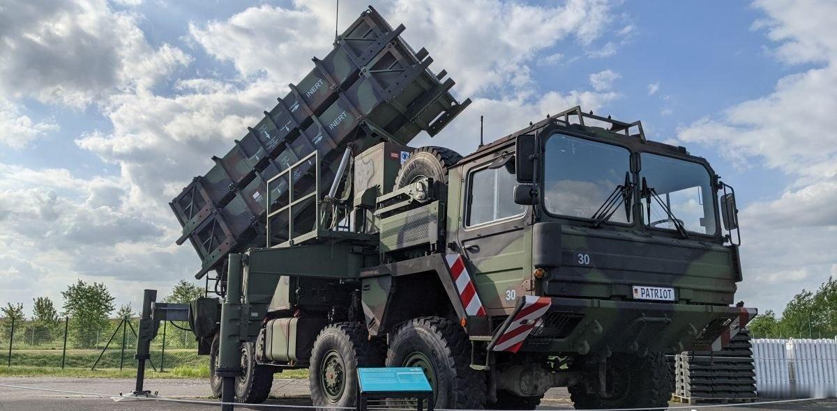 德国援助的两套爱国者即将交给乌军，司机表示感谢。
泽连斯基：
我们再次加强了乌克