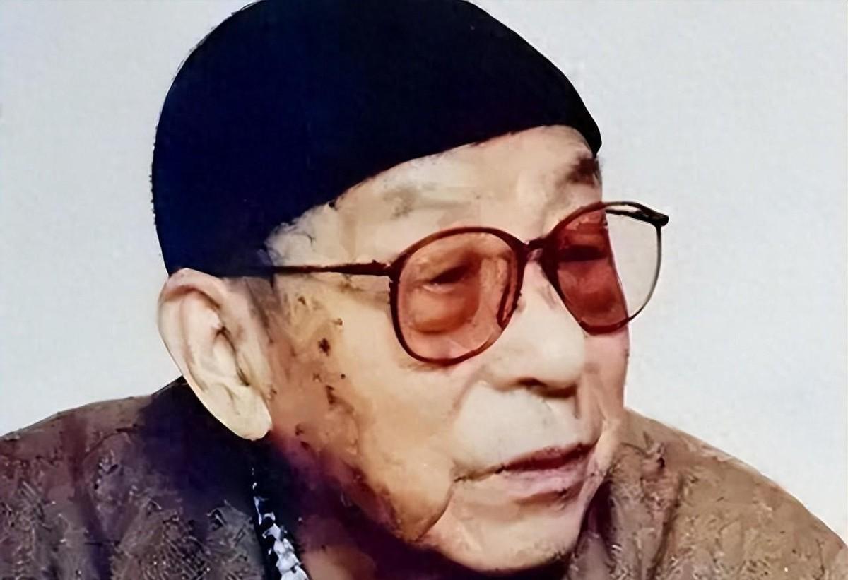 说起张学良，那可是个风云人物啊！这位老兄一共有54年都在监禁中度过的，你说是不是