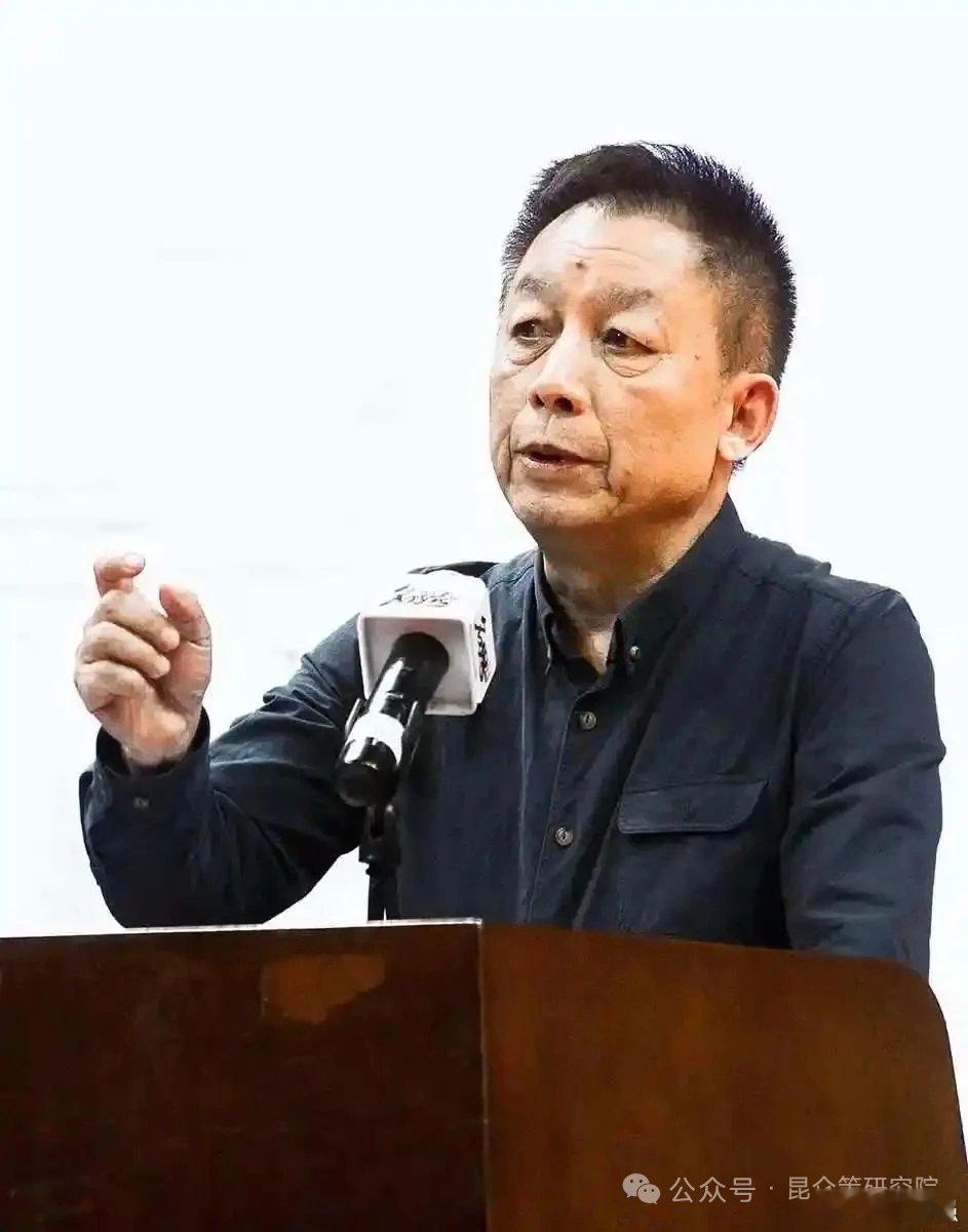 反对历史虚无主义【刘长明：易中天其人其学面面观（下）】(接上:  )【摘 要】经