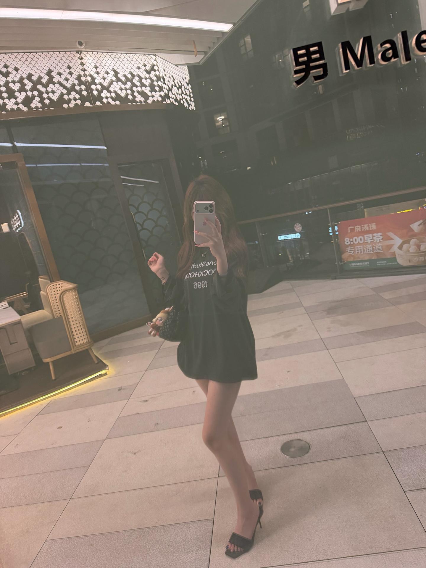 为什么还要偷窥我的生活 离开我之后你不是已经得到你想要的自由和幸福了吗