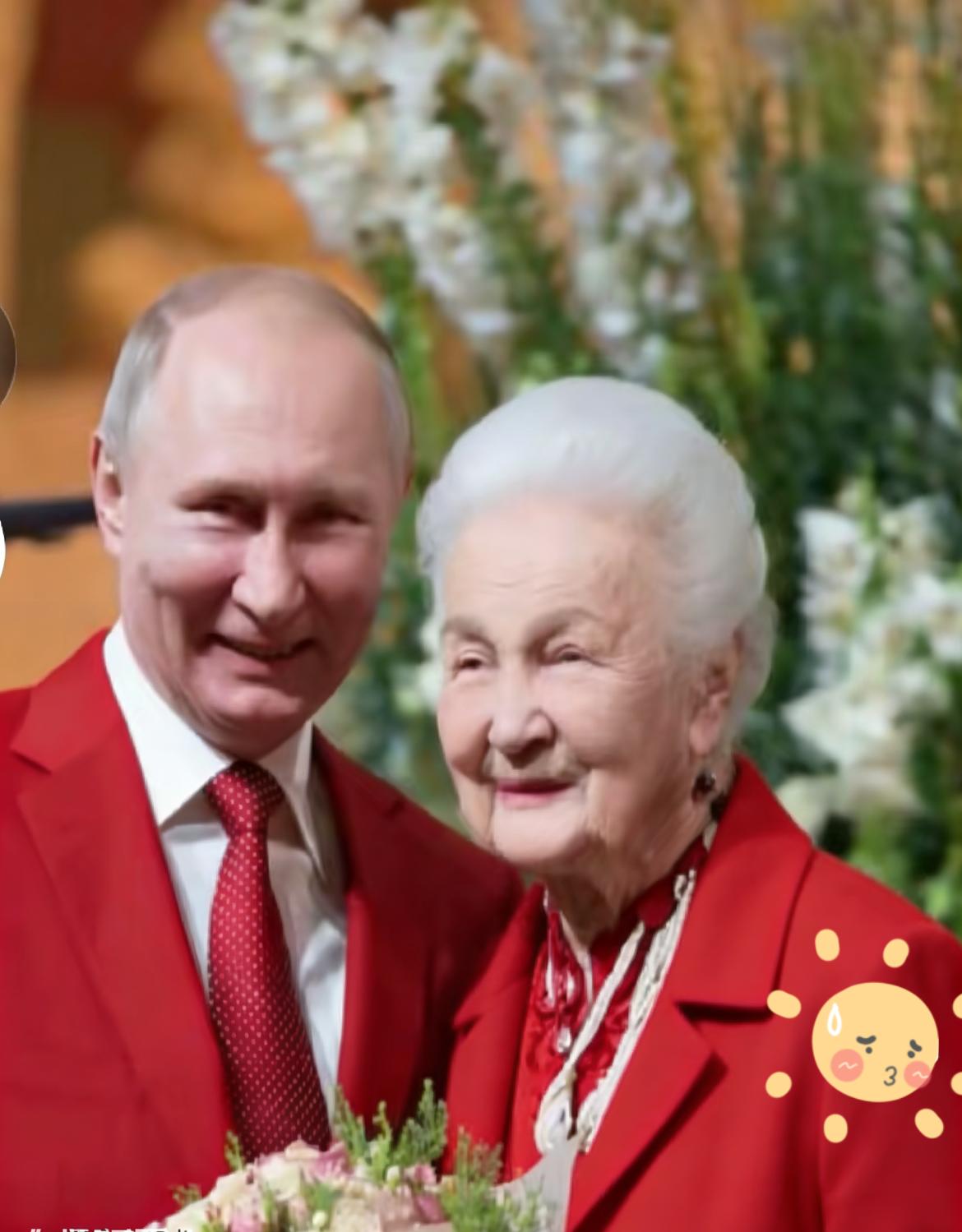 硬汉普京官宣恋爱！最开心的当属这位伟大母亲
最近的年度盘点活动上，73岁的普京一