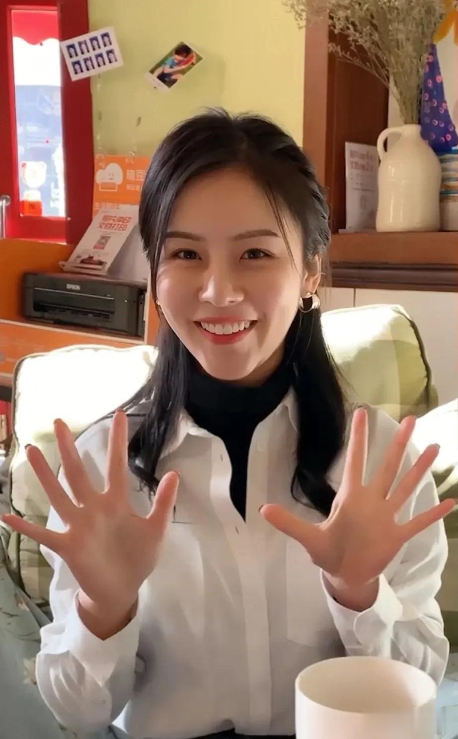 山东网红祝晓晗，当选菏泽最新女富豪！

这样的结果让人不敢相信，毕竟在很多人看来