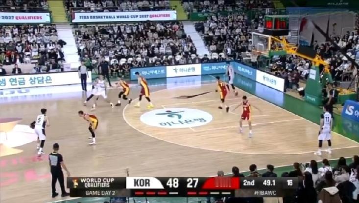 中国男篮上半场输了韩国男篮20多分，真的是惨不忍睹！
纵观上半场的比赛，不是韩国