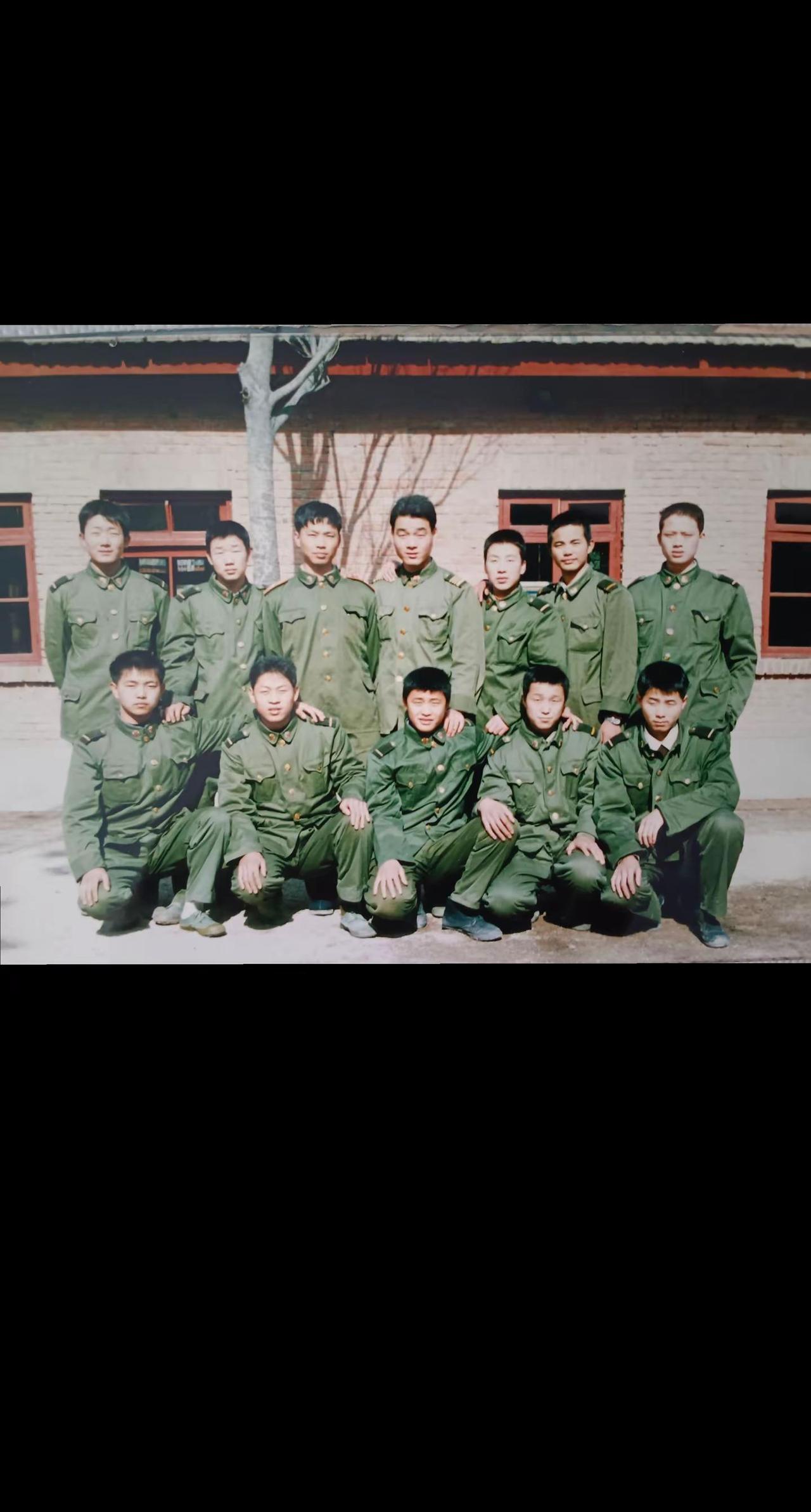 致我们逝去的迷彩青春 当兵的历史一辈子都不后悔