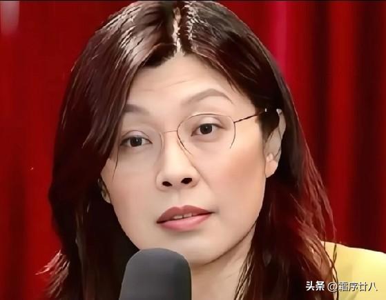 郑丽文访陆引国民党内博弈，卢秀燕切割表态引关注。
 
国民党主席郑丽文确定4月7