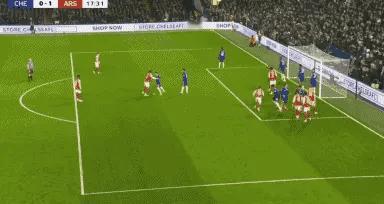 阿森纳二十一年没有夺得过英超冠军了。记得在2010年前后，在上海的一个酒吧碰到过