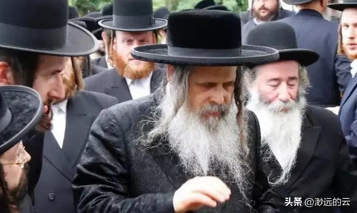 美国这个国家有个特点，那就是它的主要统治阶层是犹太人，他们对华裔一直保持着高度警