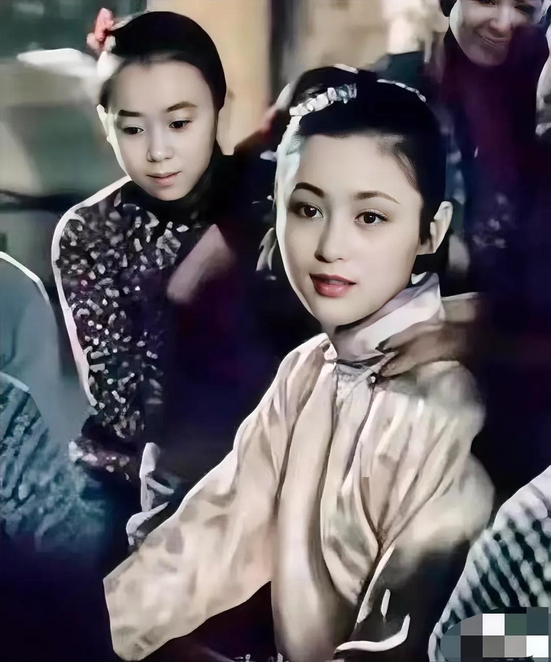 漂亮的陈红。
一种外表的美，眉宇间透着一份俊秀。