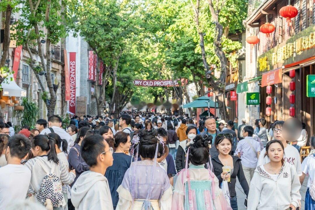 五一假期 福建全省4A级及以上景区（点）累计接待游客761万人次三坊七巷接待88