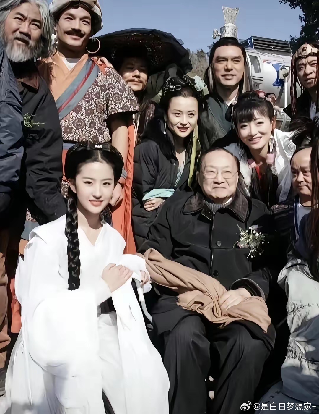 这张图让我对刘亦菲的美貌有了新的认知。傅淼和陈紫涵也是大美女了，可这在一块看，还