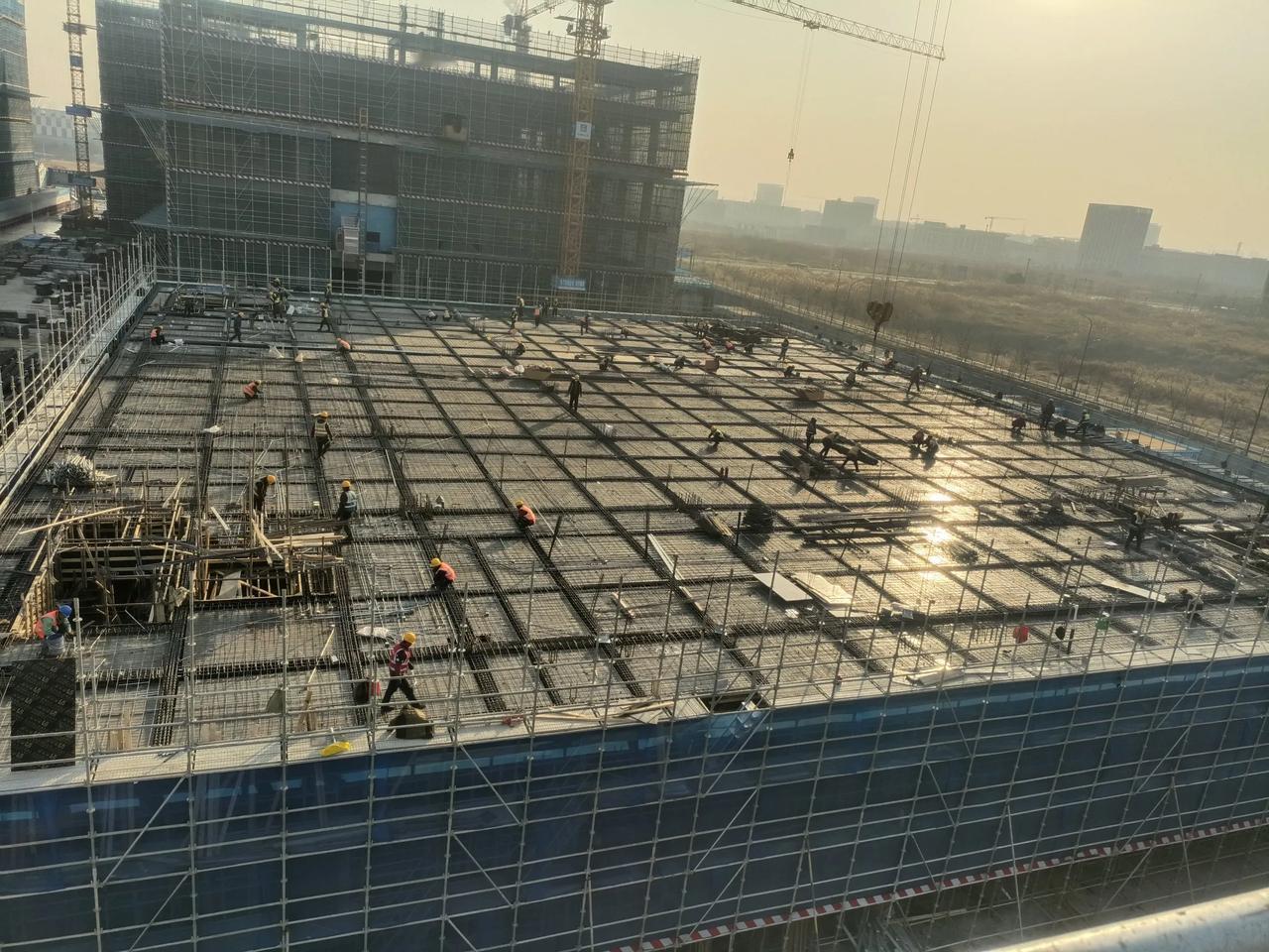 大胆的预测，今年的五大降价潮：
1.房价：稳中有降
2.汽车：价格战持续
3.家