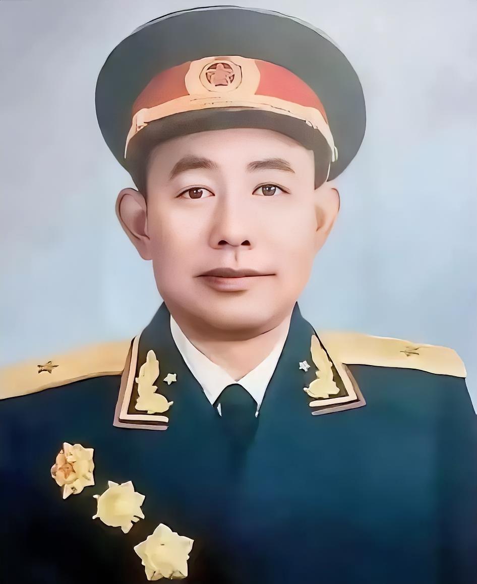 1951年，志愿军师长黄朝天违抗军令，率9000残兵掉头杀向3万美军，13天后李