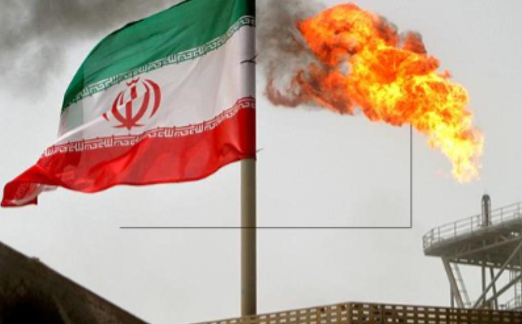 眼看着伊朗不承认与美国谈判，特朗普随后对媒体表示，他不确定伊朗媒体在谈论什么，最