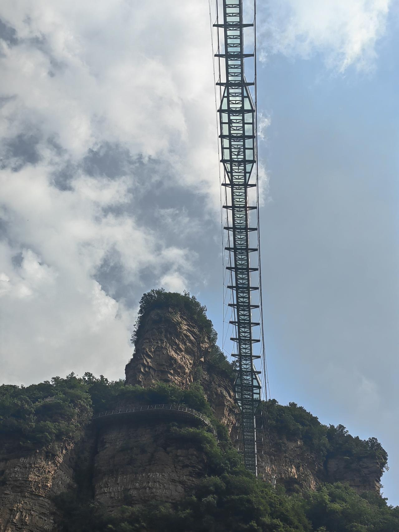 我不知道这个景区是最有良心的景区还是最缺德的景区，暑期里去一趟承德兴隆县，兴隆县