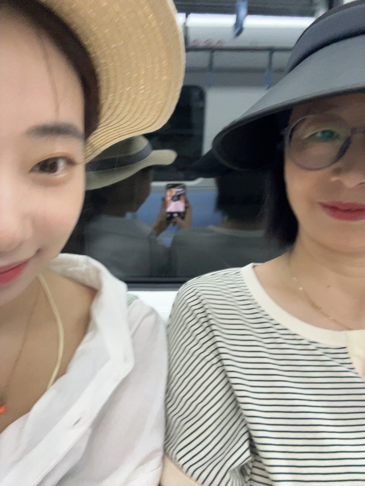报告全世界我妈妈来北京参加我的毕业典礼耶🎓 