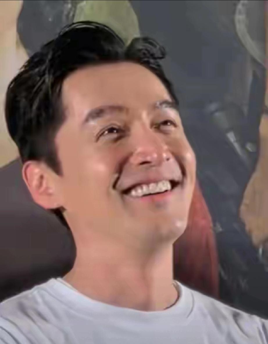 胡歌重磅官宣！沉寂一年半终于归来
 
    低调多年的胡歌，终于带来万众期待的