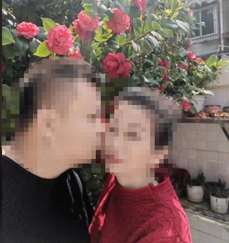 我真说句大实话啊！今天刷到个中年大姐发朋友圈，那叫一个霸气。
“你们都不看好我们