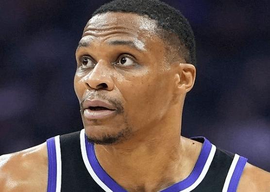 老树开嫩芽，威少过去五场比赛场均得到22.4分，7.6次助攻，三分命中率高达45