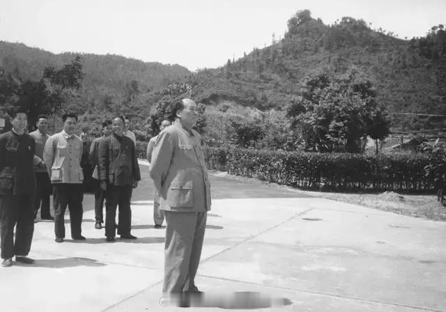 《诉衷情》                         ——毛泽东当年忠贞为