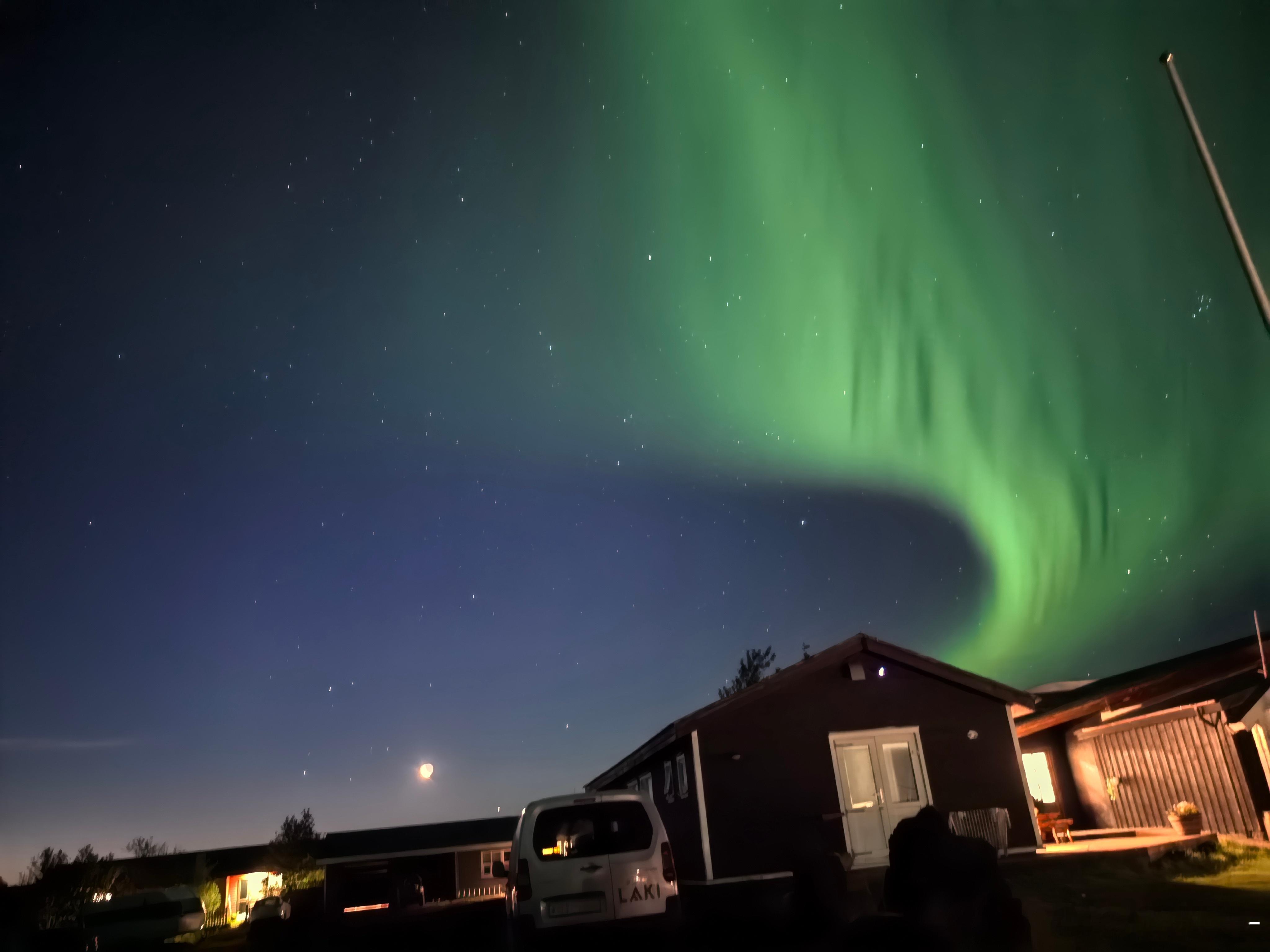 [捂嘴哭]祝大家好事发生 在冰岛的倒数第二天 看到了极光啊啊啊啊啊啊人生第一次看