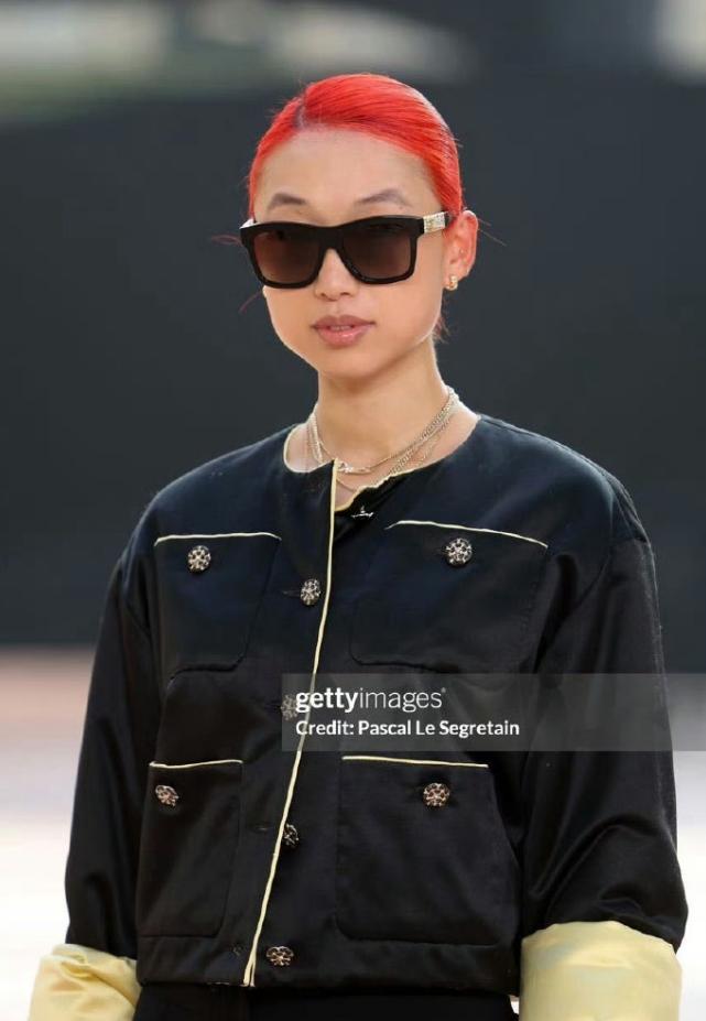 章凝成为VOGUE US主编！
我的天哪！刘冲接替章凝成为中国版VOGUE主编，