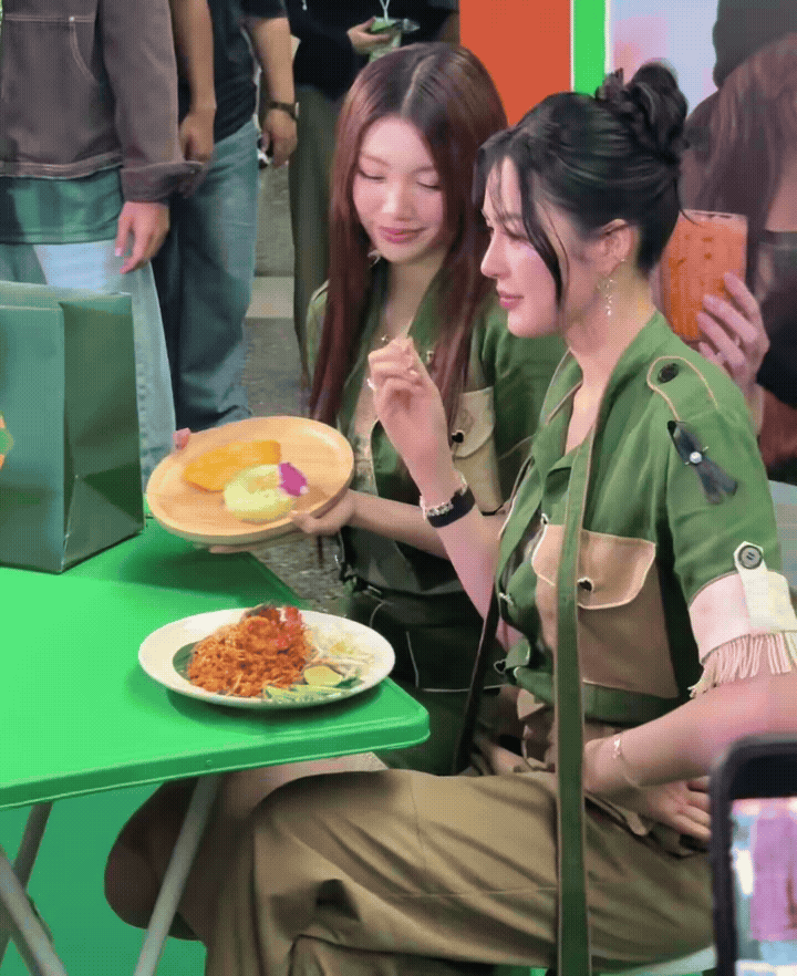 碗里的美食哪有眼前的好吃 