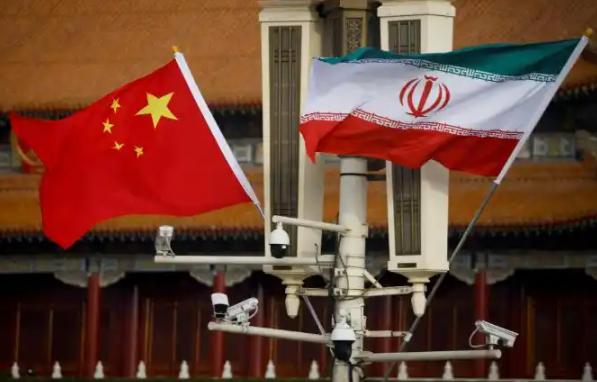 伊朗现在想想都后怕 —— 要不是五年前跟中国签了那份协议，自己恐怕早就撑不到今天