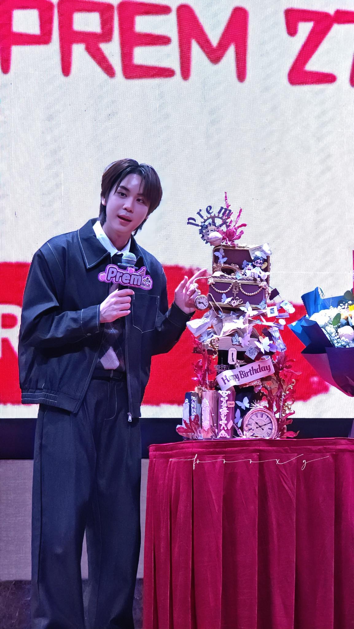 BounPrem[超话]  25.3.8 Prem🐷相关🐷：麻麻这个能吃吗？