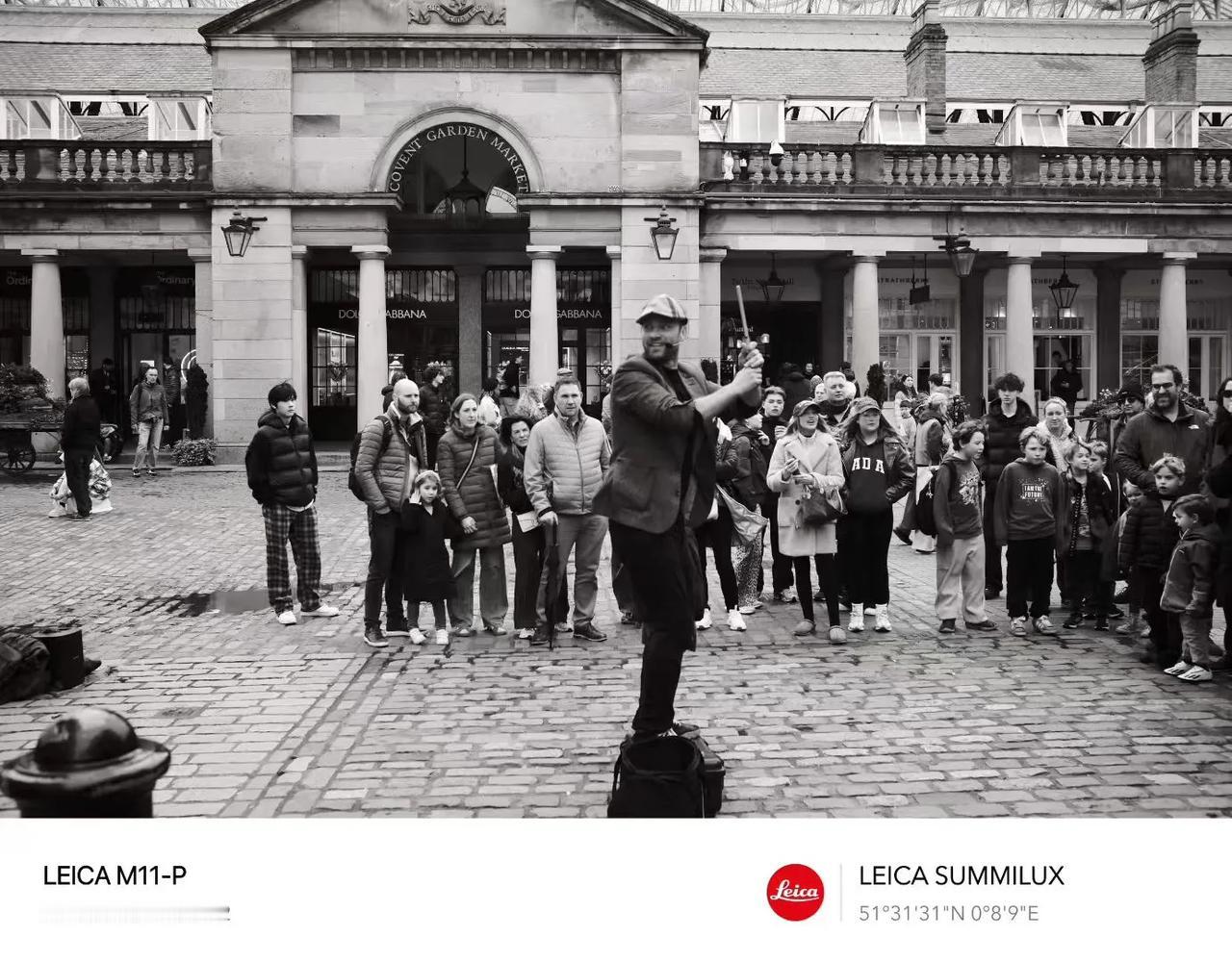 再度来到一处Market，有许多街头艺人在和大家互动。
（朱悦Michael苏垦