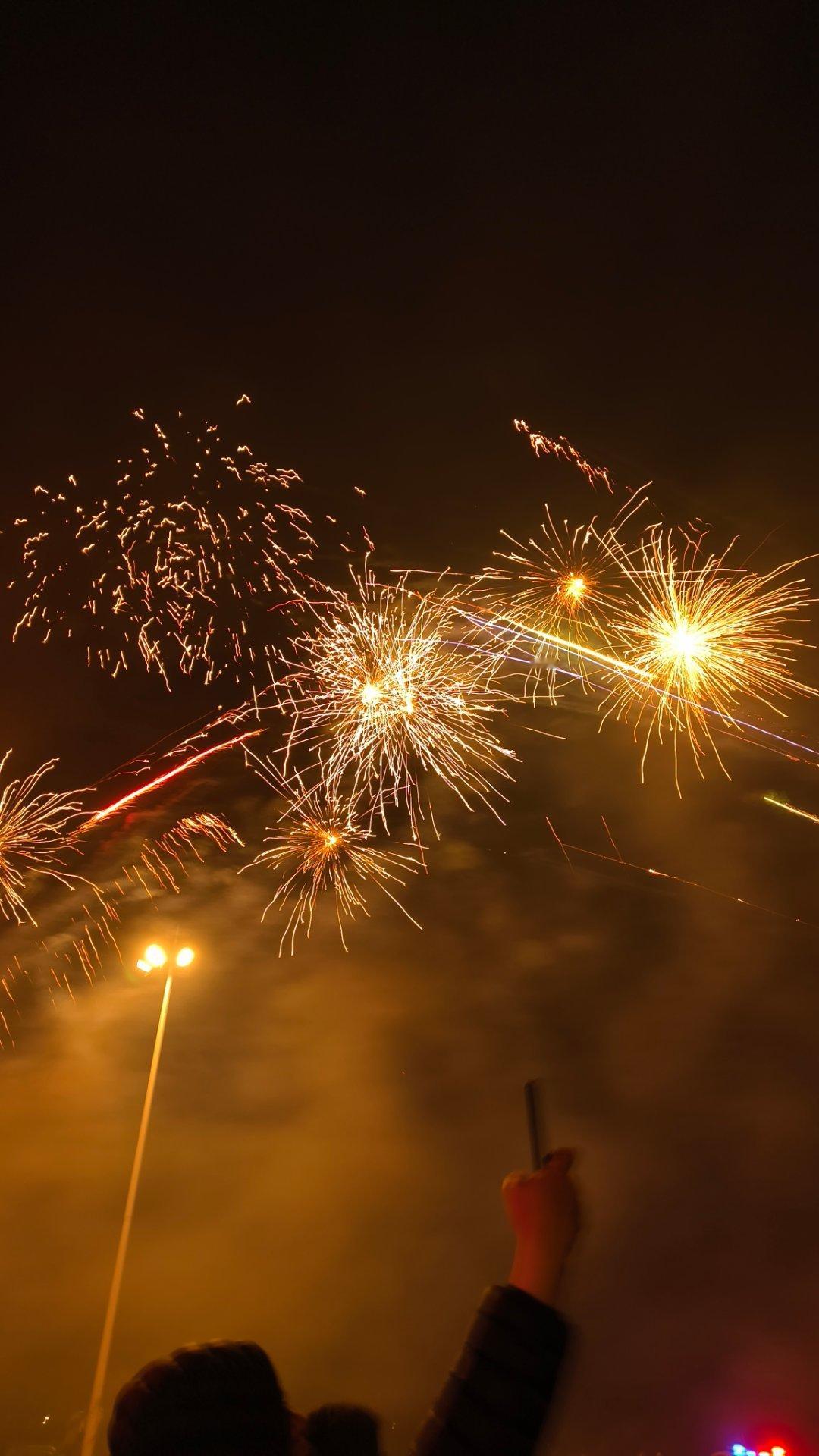 初三一定记得睡懒觉有多少人那边习俗是初一要早起，初三晚起还真的没听说过 