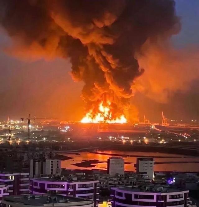 伊朗这事儿，只有靠毛泽东“人民战争”解决！到敌人后方去引发战火，客客气气等谈判没