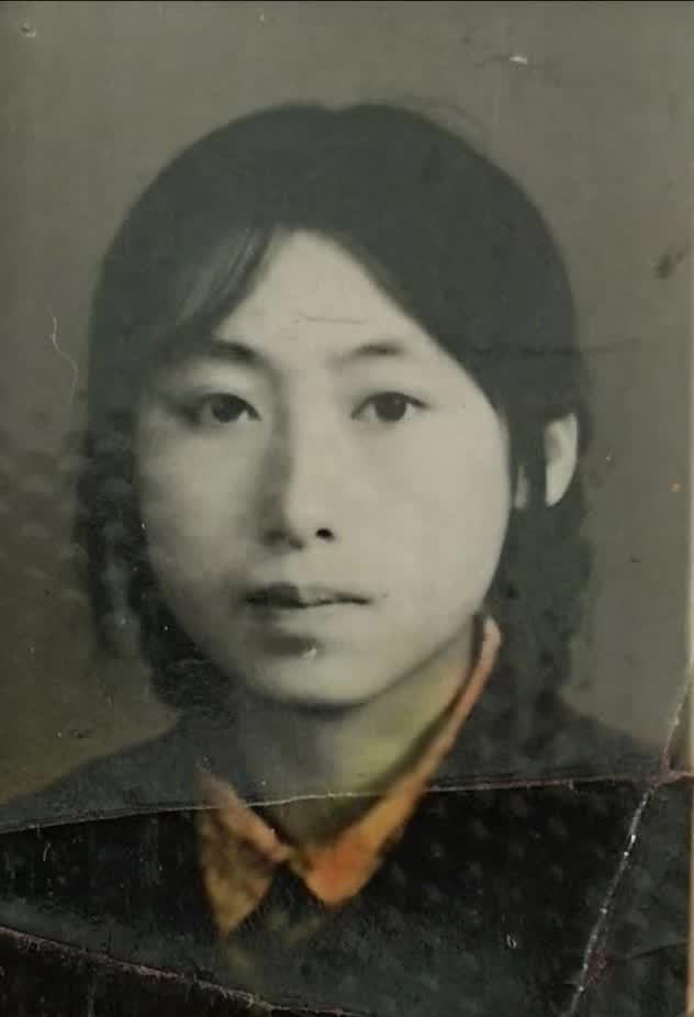怡心戏对联  上联：礼数，下联：周全。 横联：姐姐 一张老照片背后的故事 大同·