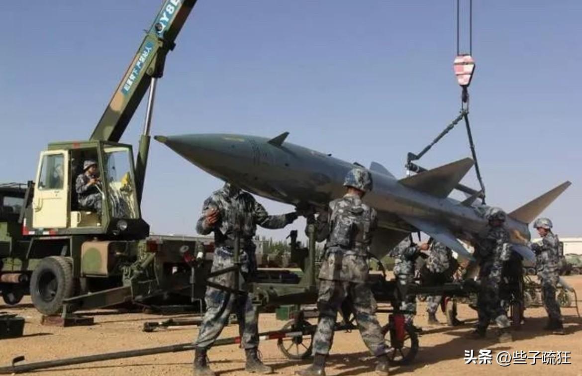 伊朗反舰导弹命中美军4.8万吨美军战斗支援舰！当地时间2月28日，央视新闻报道称