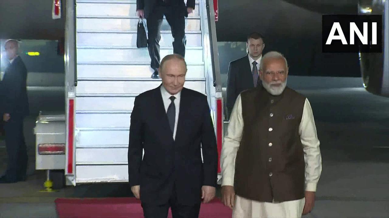 俄油分销业绩最牛的“代理商”，接机普京。

昨天（12月4日），莫老仙打破惯例，