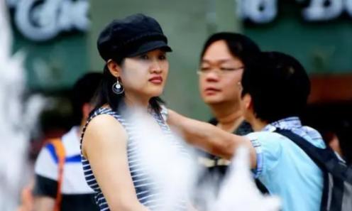 一位新加坡华人终于说了实话，他表示，在新加坡的华人，根本不在乎中国到底好不好，很