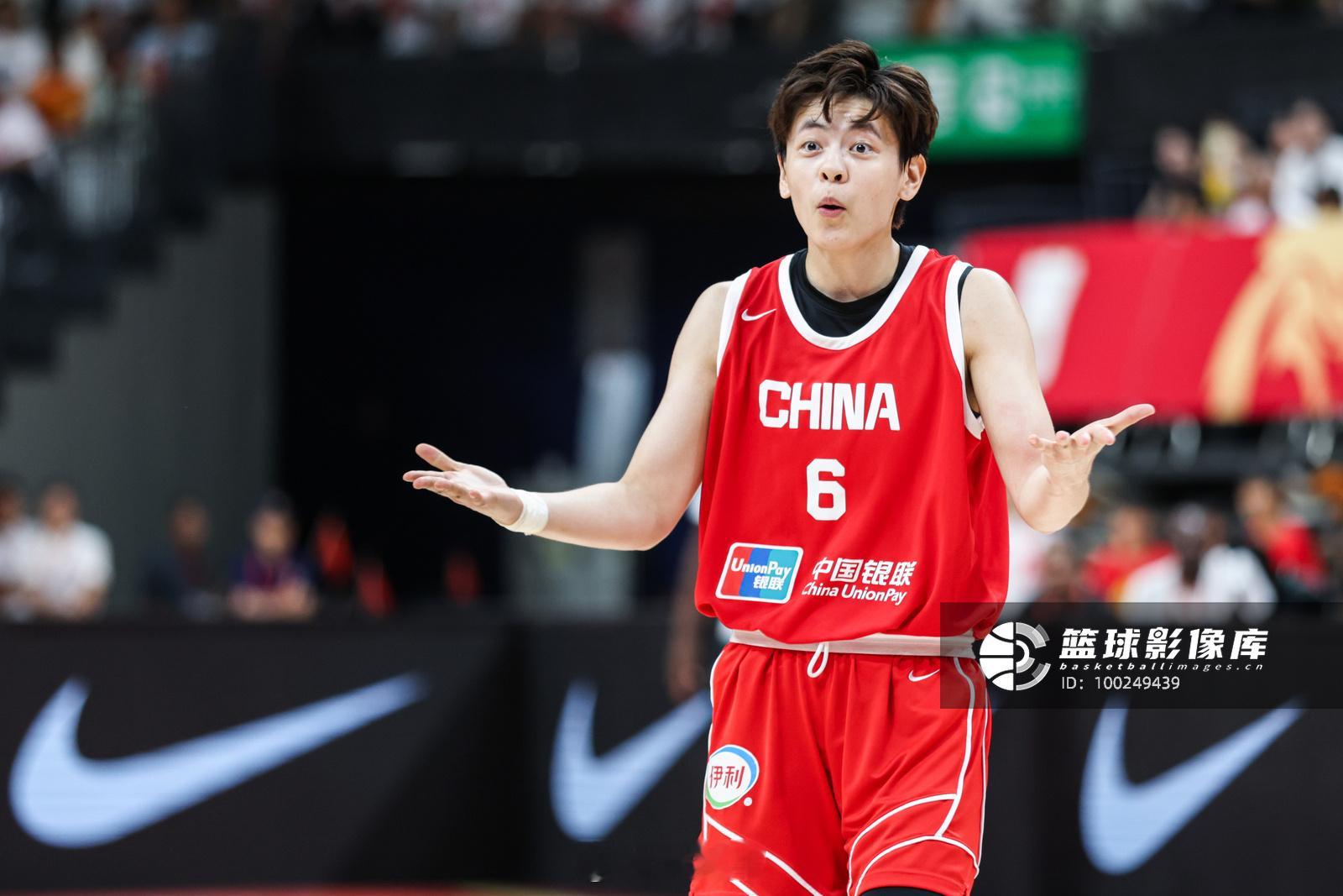 今日份杨舒予。中国女篮vs尼日利亚女篮女篮热身赛杨舒予