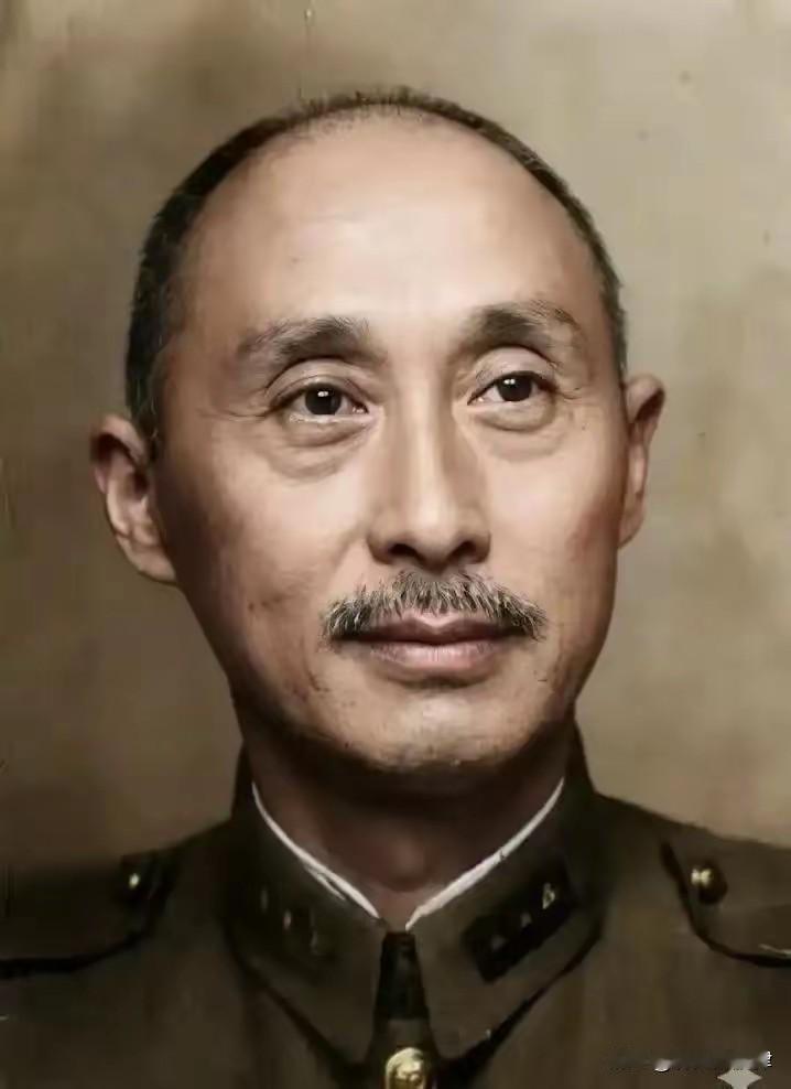 1939年蒋介石故意送他当炮灰，他一招“推磨战术”，活活拖垮日军精锐师团
 
1