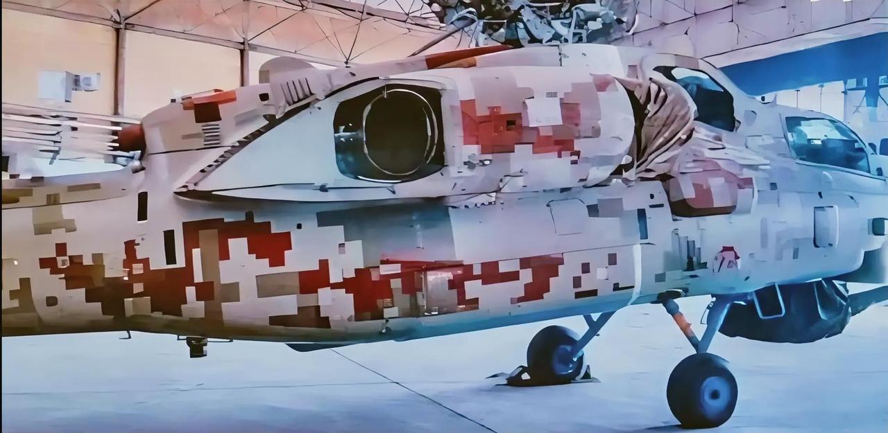 伊朗最新接收俄罗斯米-28武装直升机，目前伊朗只公布了一架身披数码迷彩涂装的米-