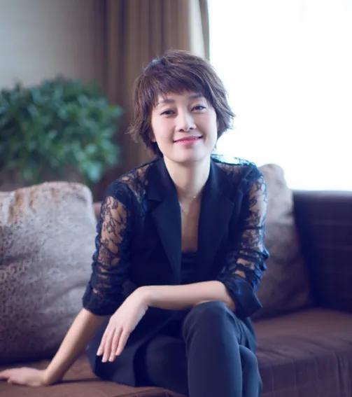 一次，朋友打电话问马伊琍：“你挣了5000万，能不能借给我40万。”马伊琍听完理