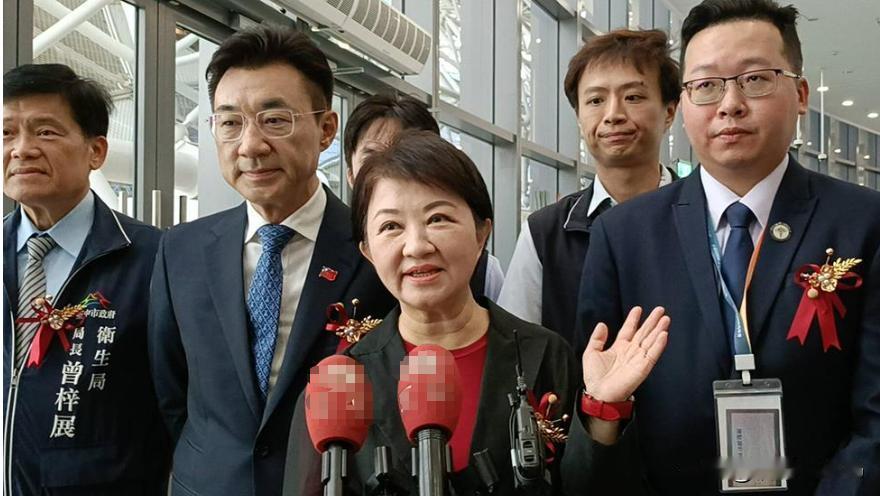 一个县市长操心的太多了吧！赖士葆再加码500亿布局无人机产业！卢秀燕力挺 提“三
