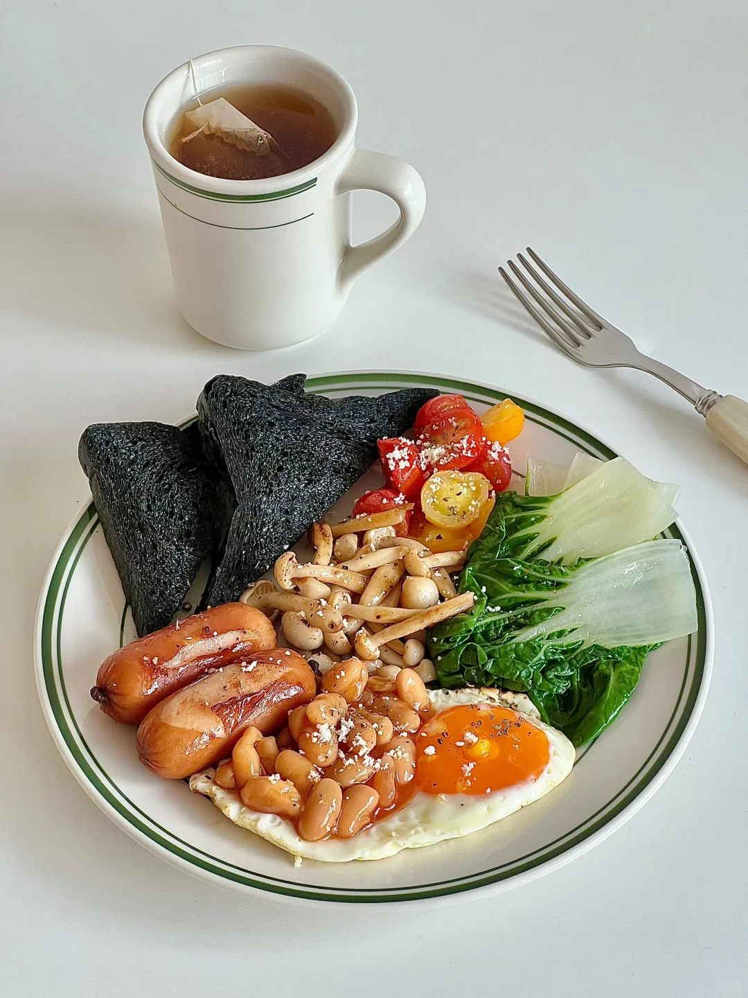 一人食英式早餐盘🍞🍄🍳🍅🥬