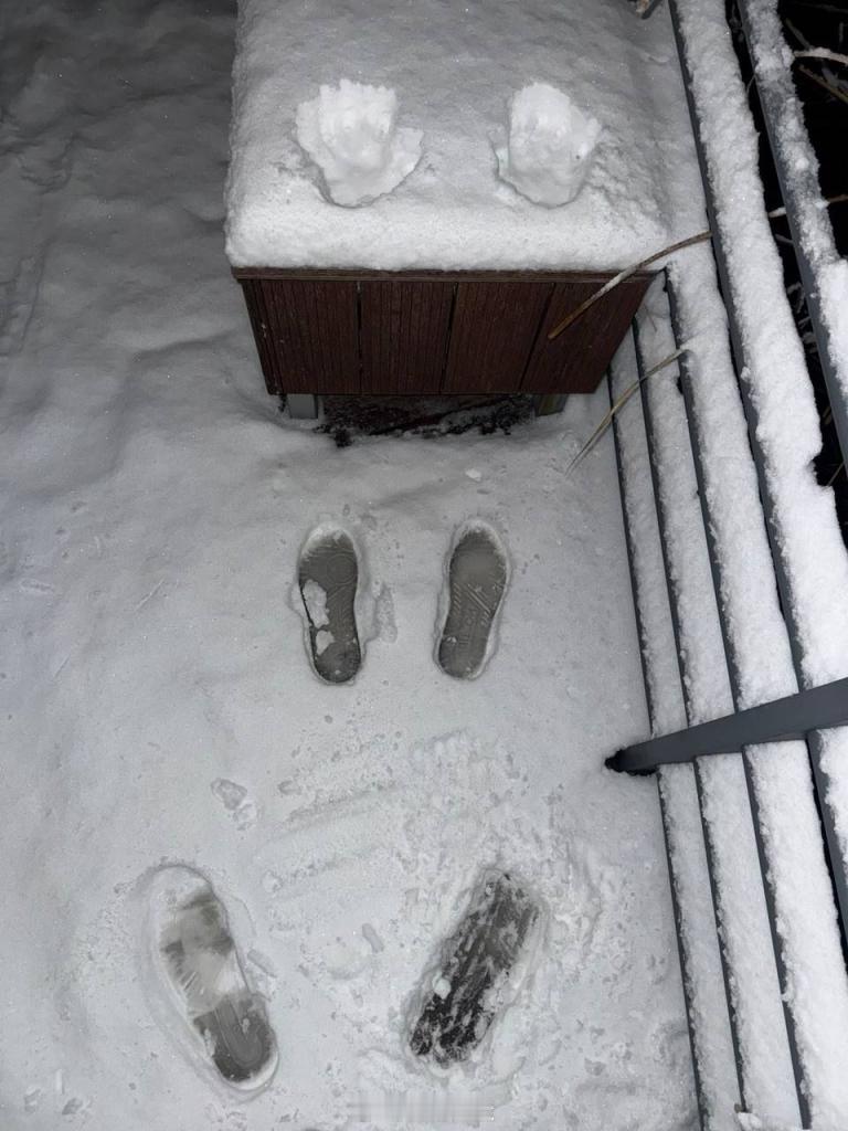 人在无所事事的时候，脑子就会乱想，无事生非，饭饱思淫欲，做坏事，做更堕落的事。为