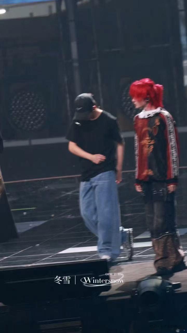 余宇涵红发路透 余宇涵红发路透太吸睛，张扬又帅气，完全挪不开眼 