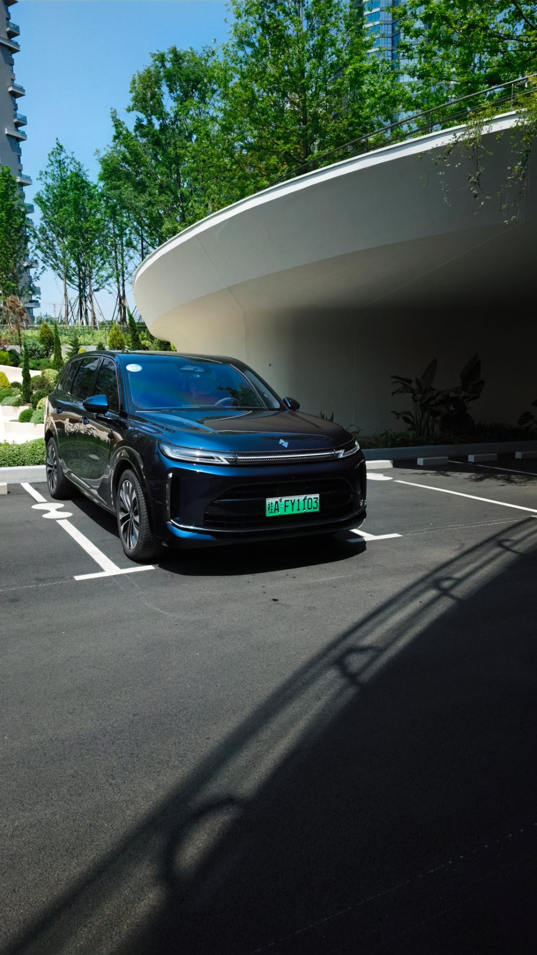 嫌弃头上有犄角的品牌，这就是最好的解决方案：华为乾坤Limera，城市真香，高速