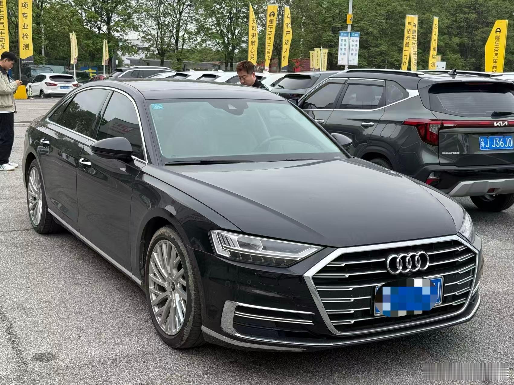 奥迪A8性价比真高今天评估一台 铁粉介绍 2021年 50TFSI 豪华版 20