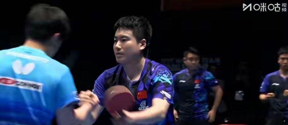 邓亚萍一句话说透，张本智和不是输给梁靖崑，是输给了这三个字2比0领先，决胜局8比